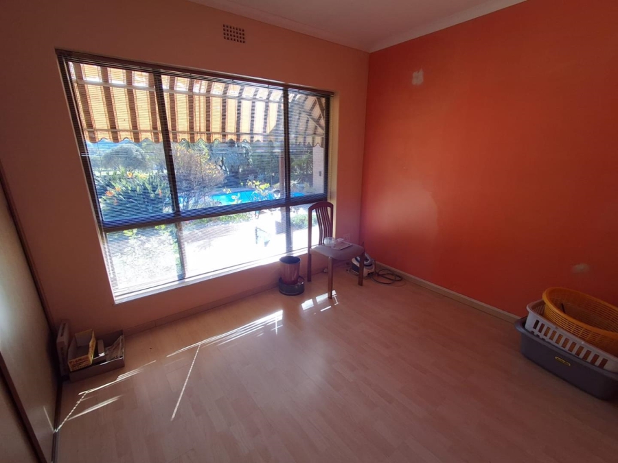 4 Bedroom Property for Sale in Glenvista Gauteng