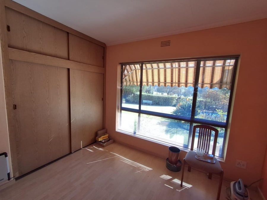 4 Bedroom Property for Sale in Glenvista Gauteng