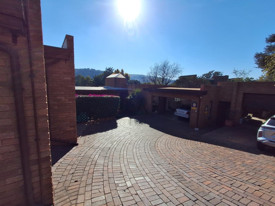 4 Bedroom Property for Sale in Glenvista Gauteng