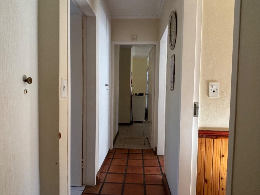 To Let 3 Bedroom Property for Rent in Faerie Glen Gauteng