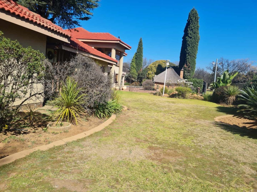 5 Bedroom Property for Sale in Beyerspark Gauteng