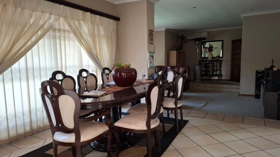 5 Bedroom Property for Sale in Beyerspark Gauteng