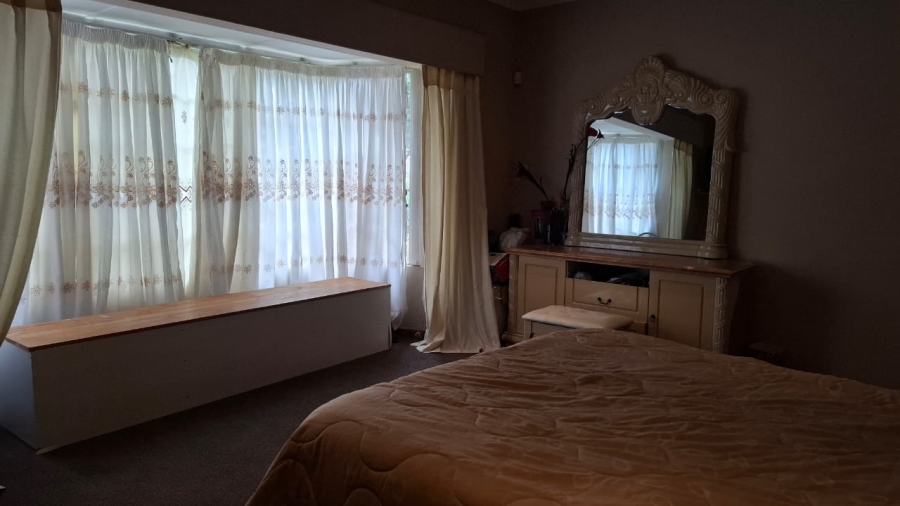5 Bedroom Property for Sale in Beyerspark Gauteng