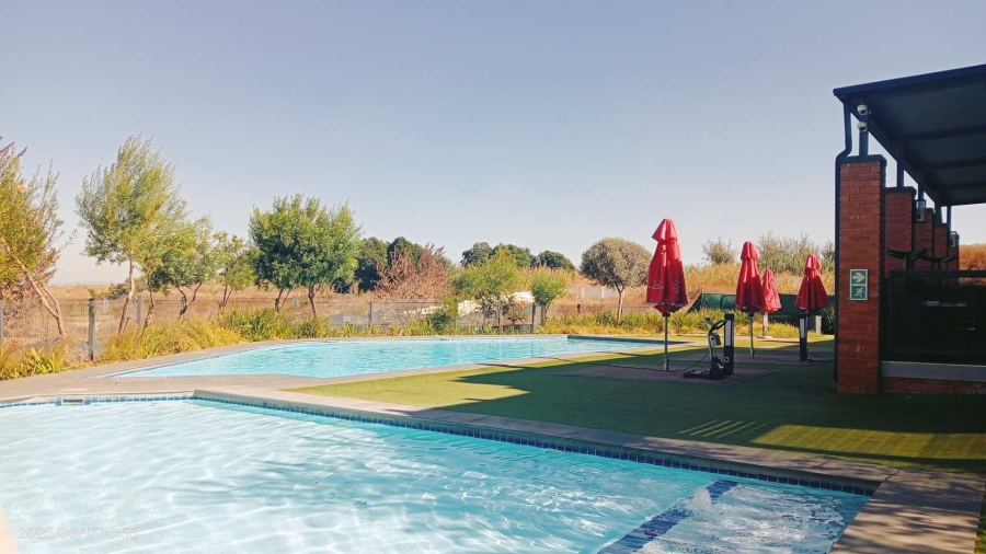 2 Bedroom Property for Sale in Lilianton Gauteng