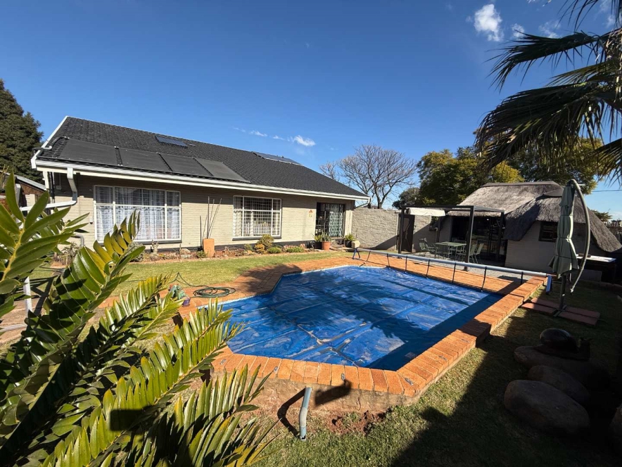 3 Bedroom Property for Sale in Horison Gauteng