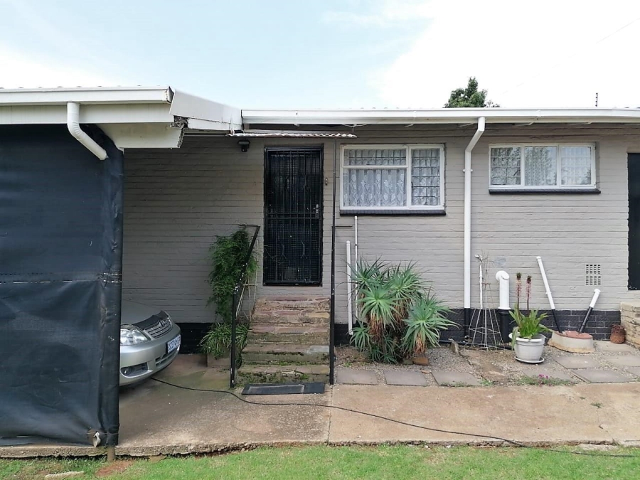 3 Bedroom Property for Sale in Horison Gauteng