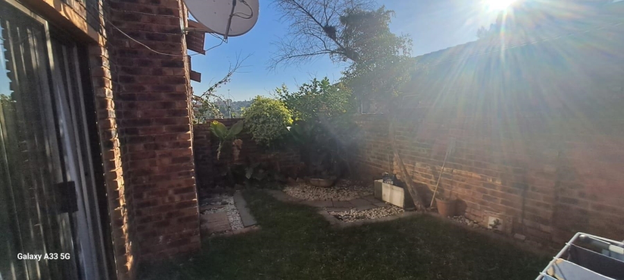 3 Bedroom Property for Sale in Buccleuch Gauteng