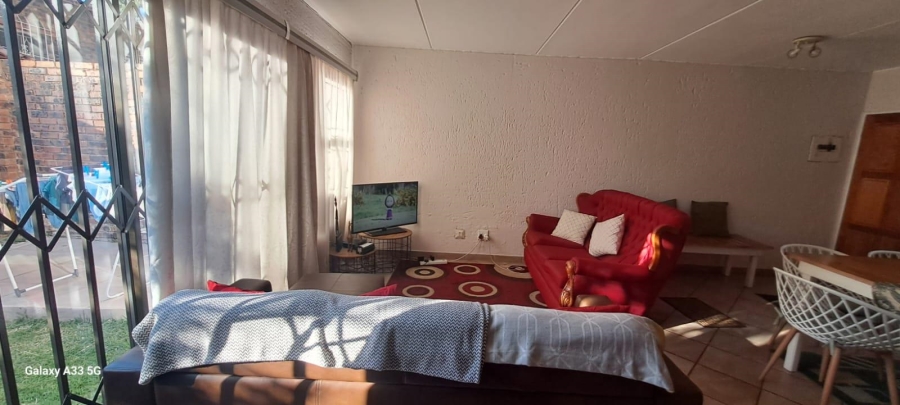 3 Bedroom Property for Sale in Buccleuch Gauteng
