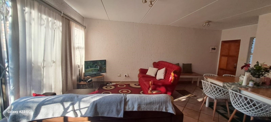 3 Bedroom Property for Sale in Buccleuch Gauteng
