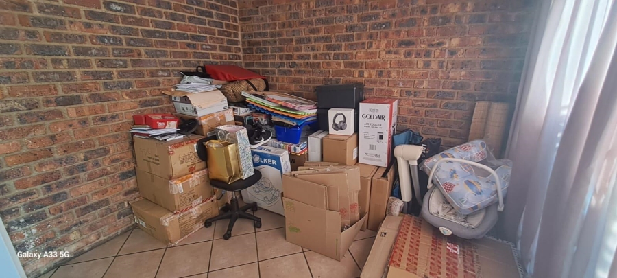 3 Bedroom Property for Sale in Buccleuch Gauteng
