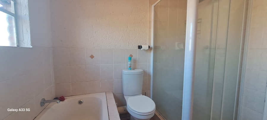 3 Bedroom Property for Sale in Buccleuch Gauteng
