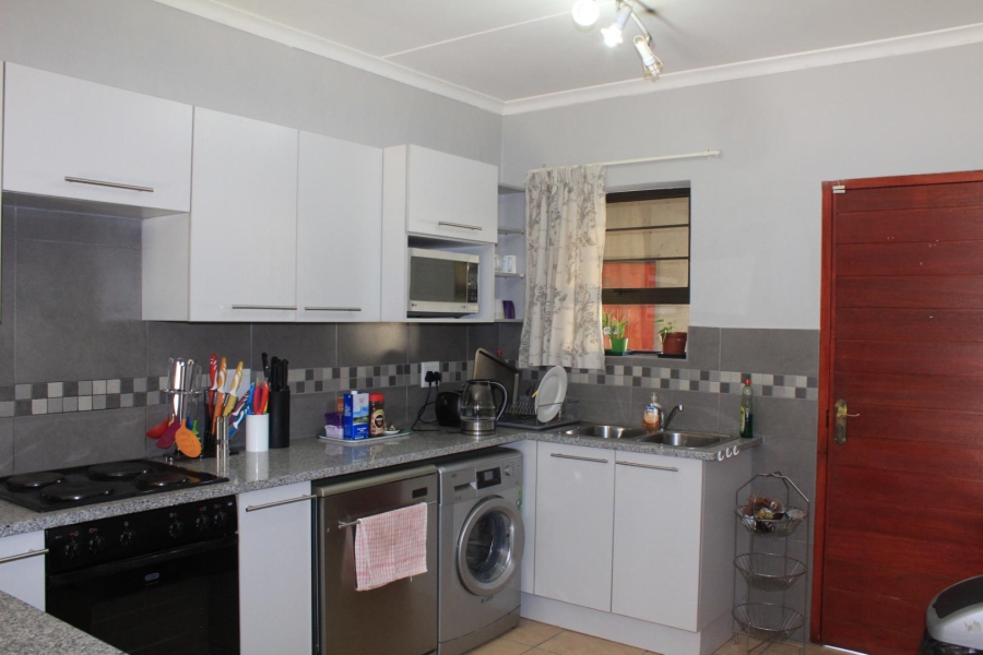 2 Bedroom Property for Sale in Paulshof Gauteng