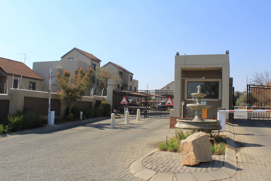 2 Bedroom Property for Sale in Paulshof Gauteng