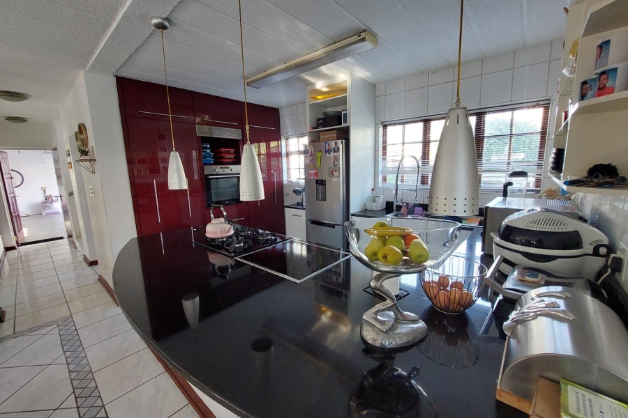 4 Bedroom Property for Sale in Barbeque Downs Gauteng