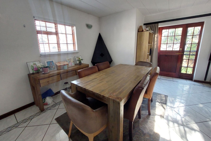 4 Bedroom Property for Sale in Barbeque Downs Gauteng