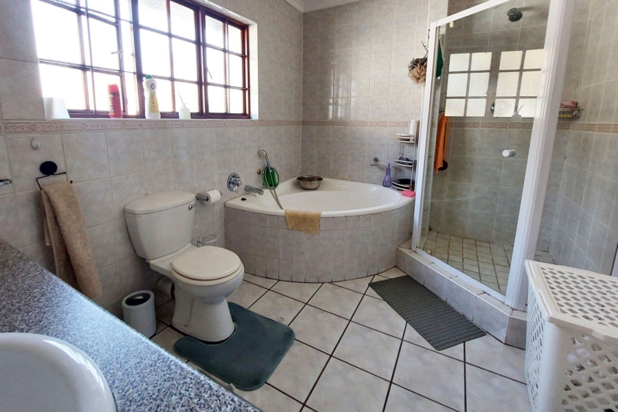 4 Bedroom Property for Sale in Barbeque Downs Gauteng