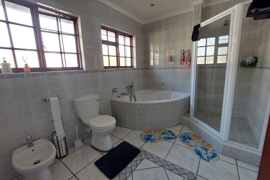 4 Bedroom Property for Sale in Barbeque Downs Gauteng