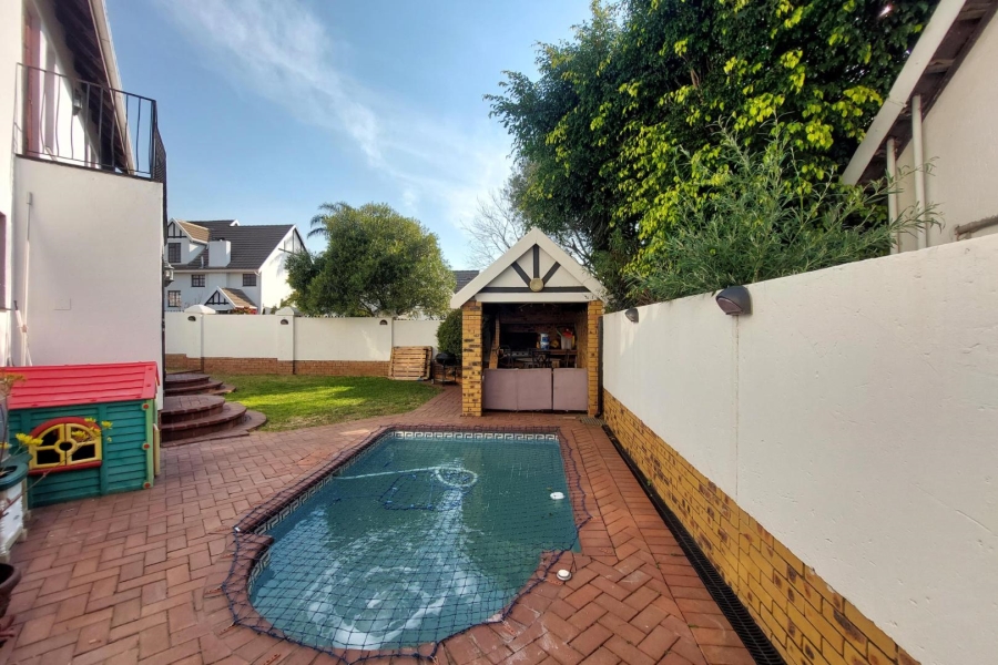 4 Bedroom Property for Sale in Barbeque Downs Gauteng
