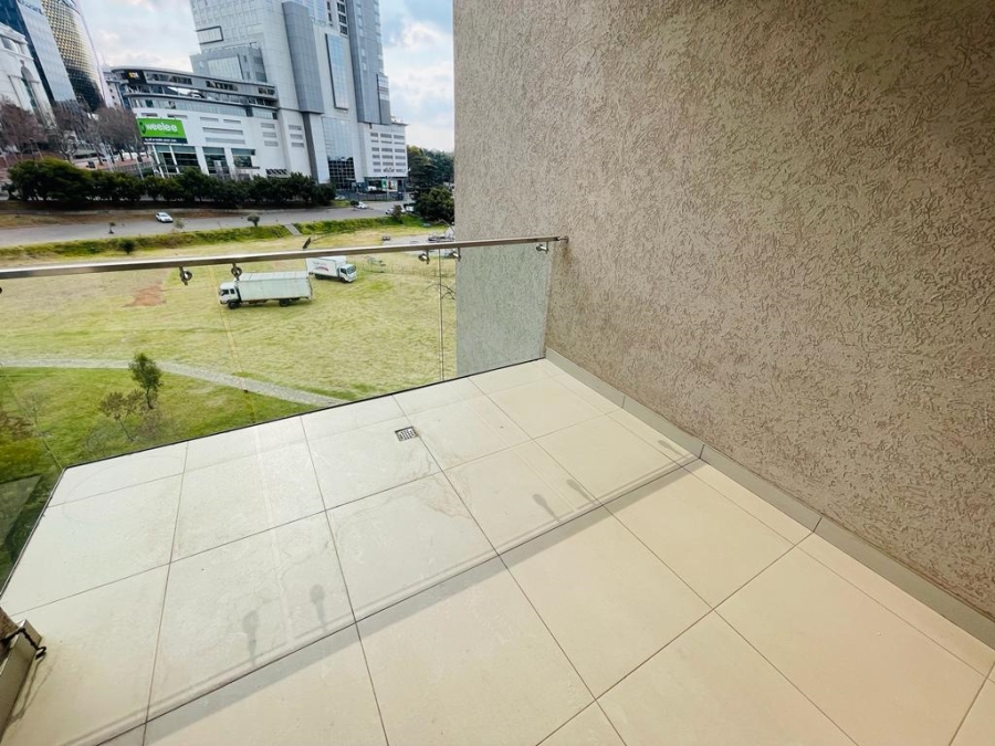 To Let 2 Bedroom Property for Rent in Sandown Gauteng