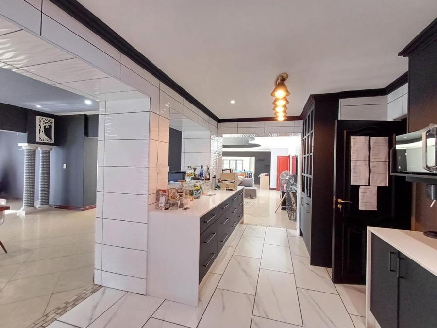 To Let 5 Bedroom Property for Rent in North Riding Gauteng