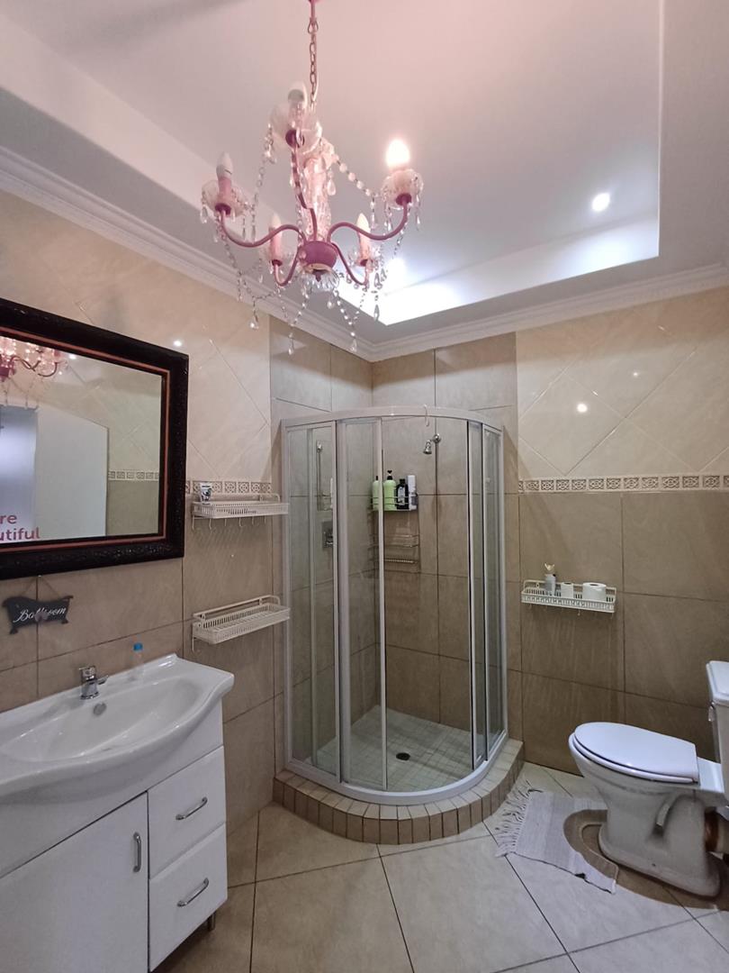 To Let 5 Bedroom Property for Rent in North Riding Gauteng