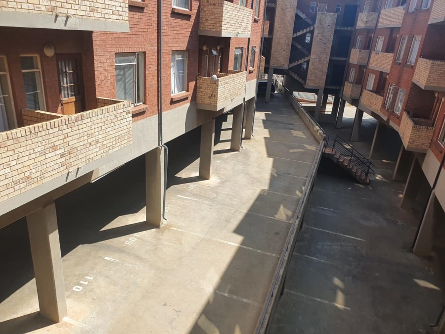 To Let 1 Bedroom Property for Rent in Auckland Park Gauteng
