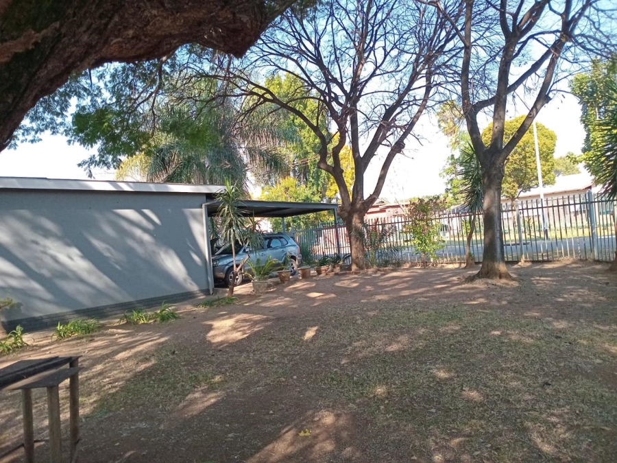 3 Bedroom Property for Sale in East Lynne Gauteng
