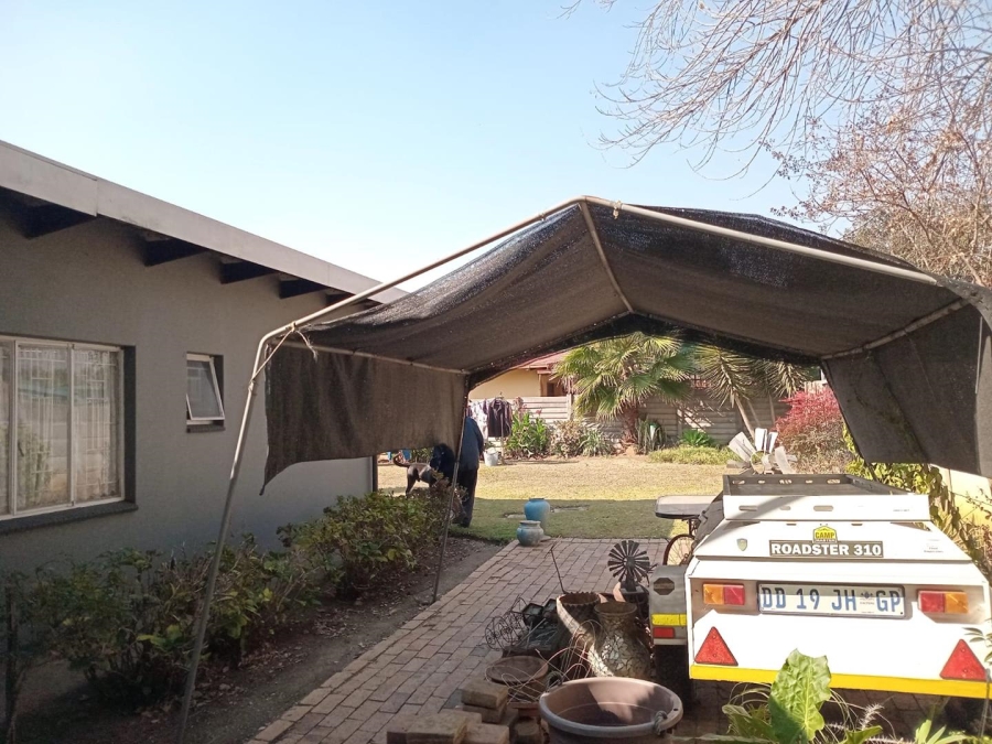 3 Bedroom Property for Sale in East Lynne Gauteng