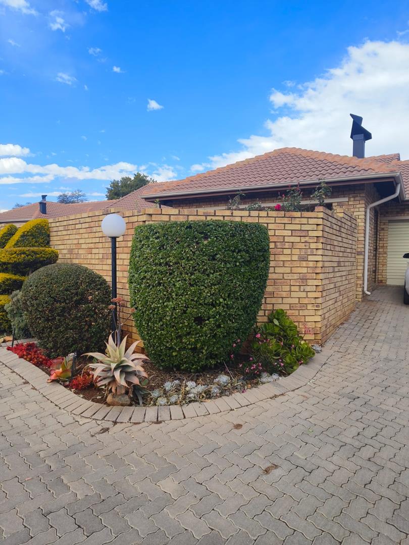 3 Bedroom Property for Sale in Equestria Gauteng