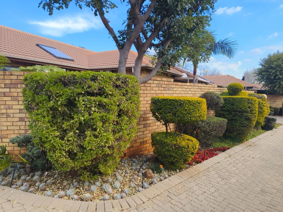 3 Bedroom Property for Sale in Equestria Gauteng