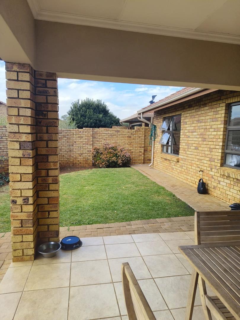 3 Bedroom Property for Sale in Equestria Gauteng