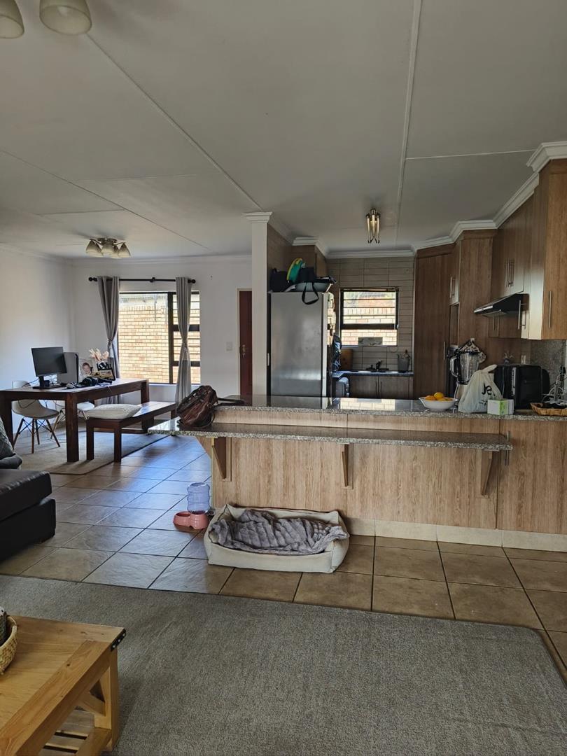 3 Bedroom Property for Sale in Equestria Gauteng
