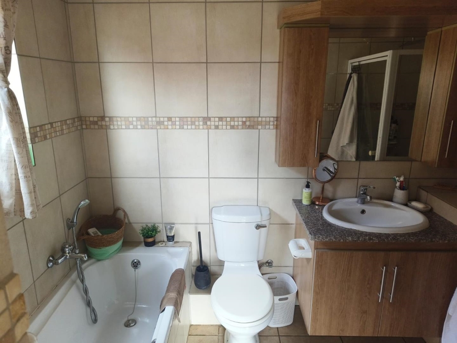 3 Bedroom Property for Sale in Equestria Gauteng