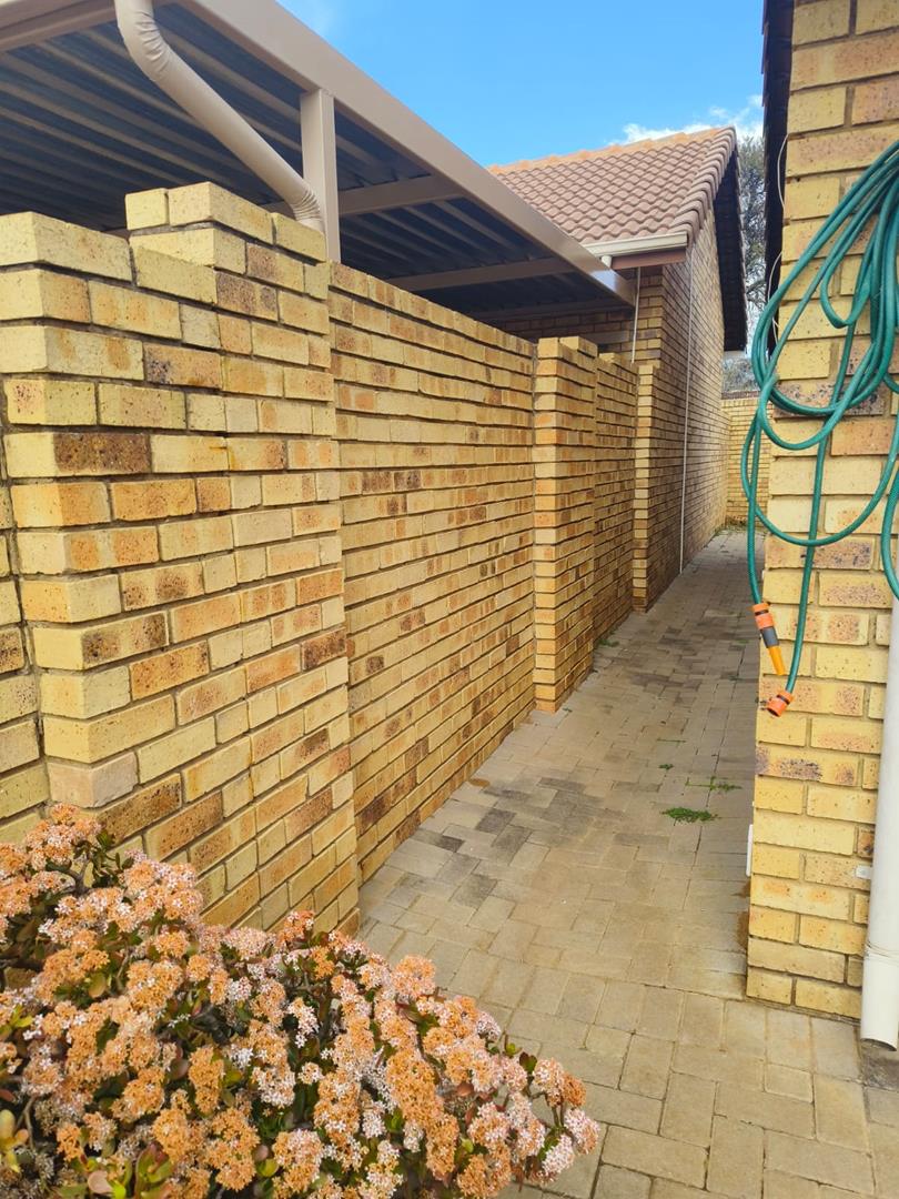 3 Bedroom Property for Sale in Equestria Gauteng