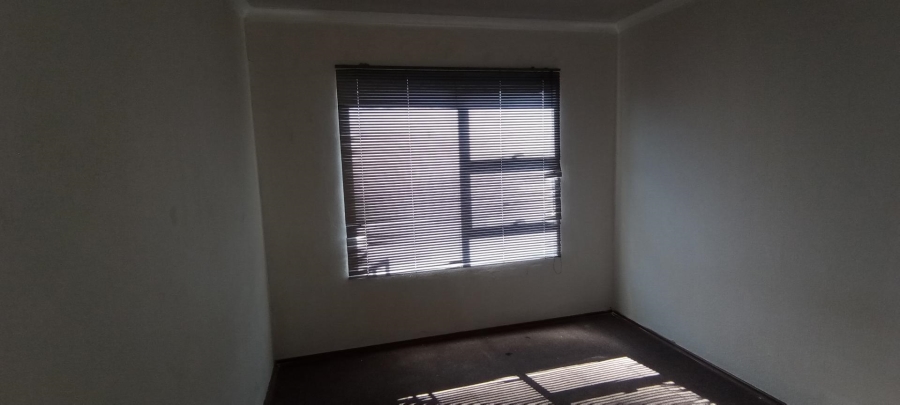 2 Bedroom Property for Sale in Terenure Gauteng