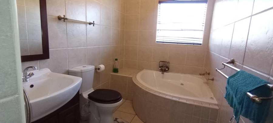 3 Bedroom Property for Sale in Terenure Gauteng