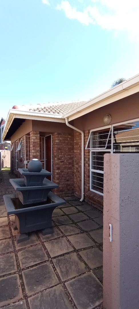 3 Bedroom Property for Sale in Terenure Gauteng