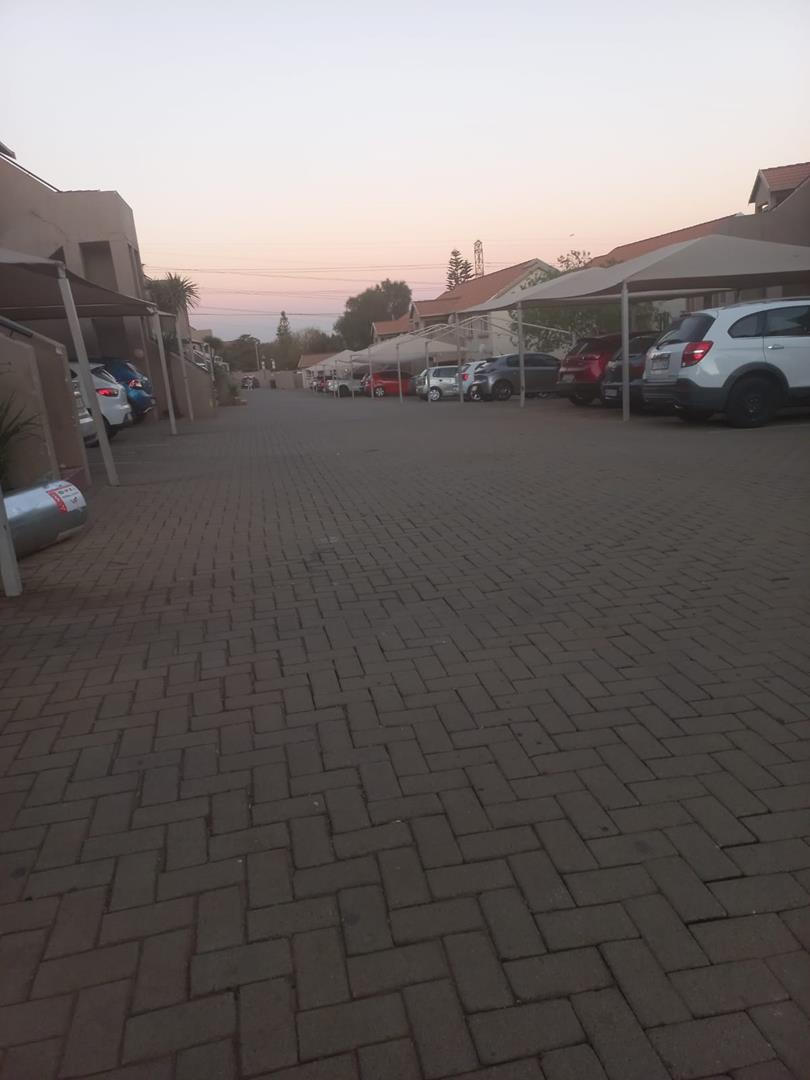 To Let 2 Bedroom Property for Rent in Linmeyer Gauteng