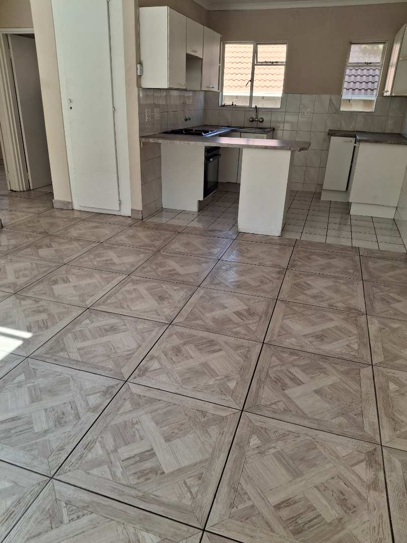 To Let 2 Bedroom Property for Rent in Linmeyer Gauteng