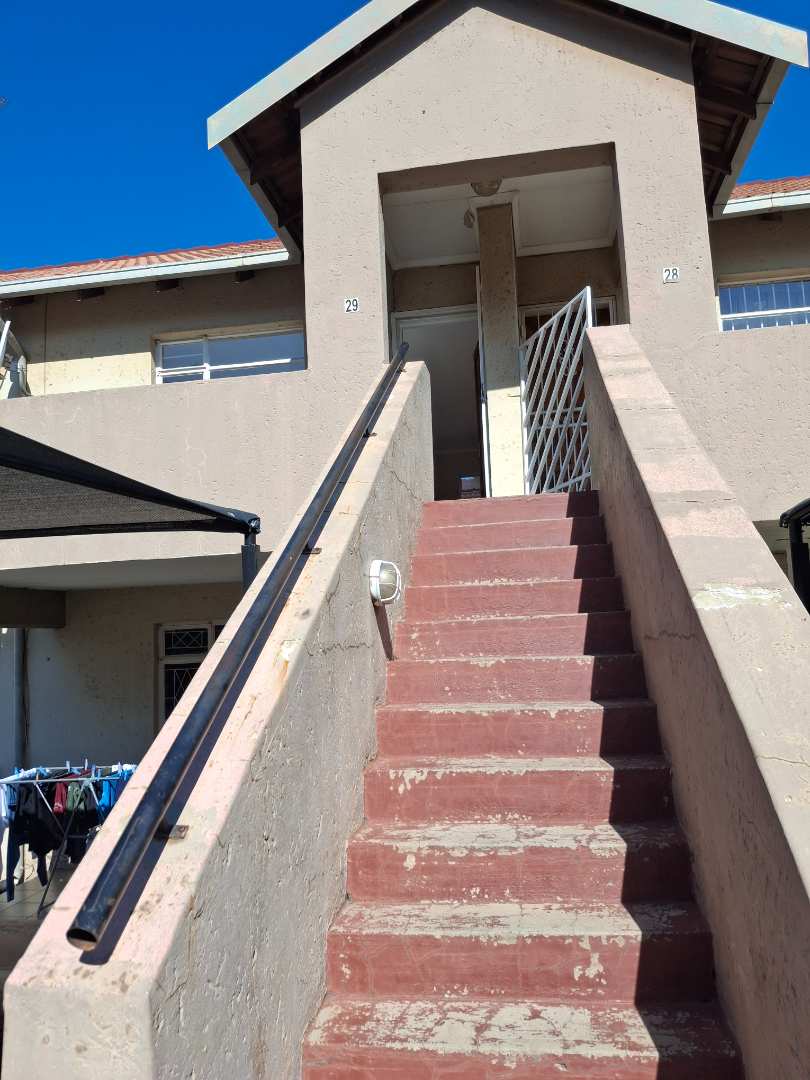 To Let 2 Bedroom Property for Rent in Linmeyer Gauteng