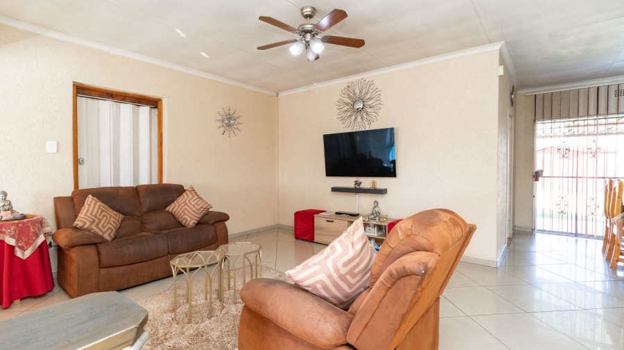 3 Bedroom Property for Sale in Mackenzie Park Gauteng