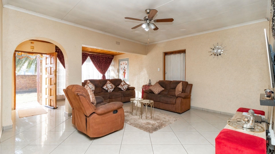 3 Bedroom Property for Sale in Mackenzie Park Gauteng