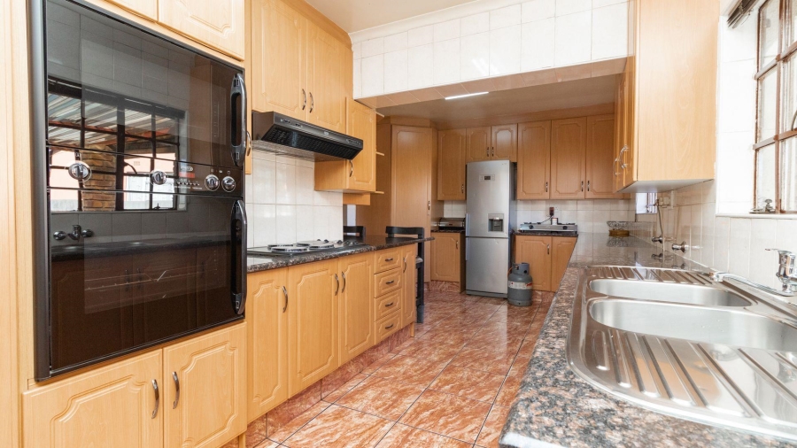 3 Bedroom Property for Sale in Mackenzie Park Gauteng