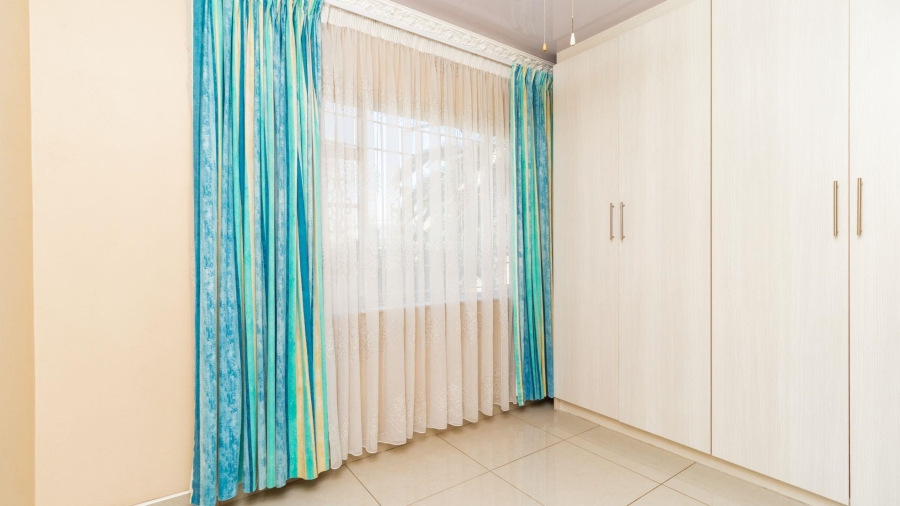 3 Bedroom Property for Sale in Mackenzie Park Gauteng
