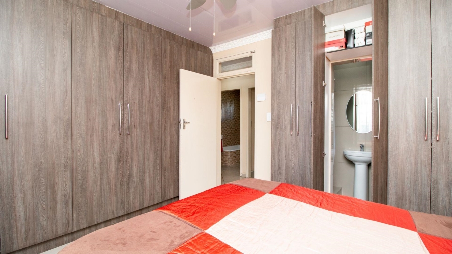 3 Bedroom Property for Sale in Mackenzie Park Gauteng