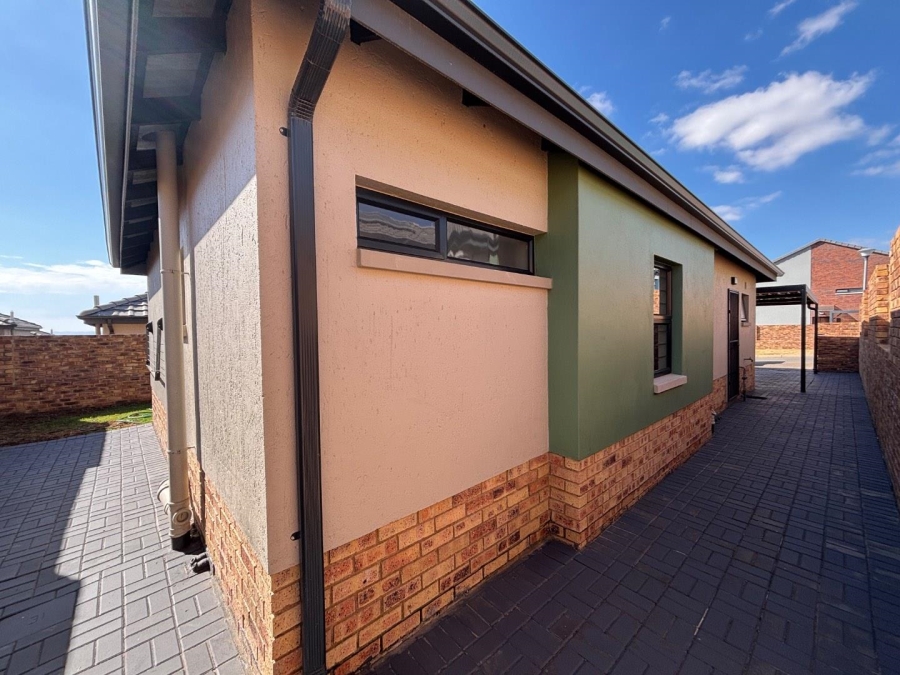 To Let 3 Bedroom Property for Rent in Nietgedacht Gauteng
