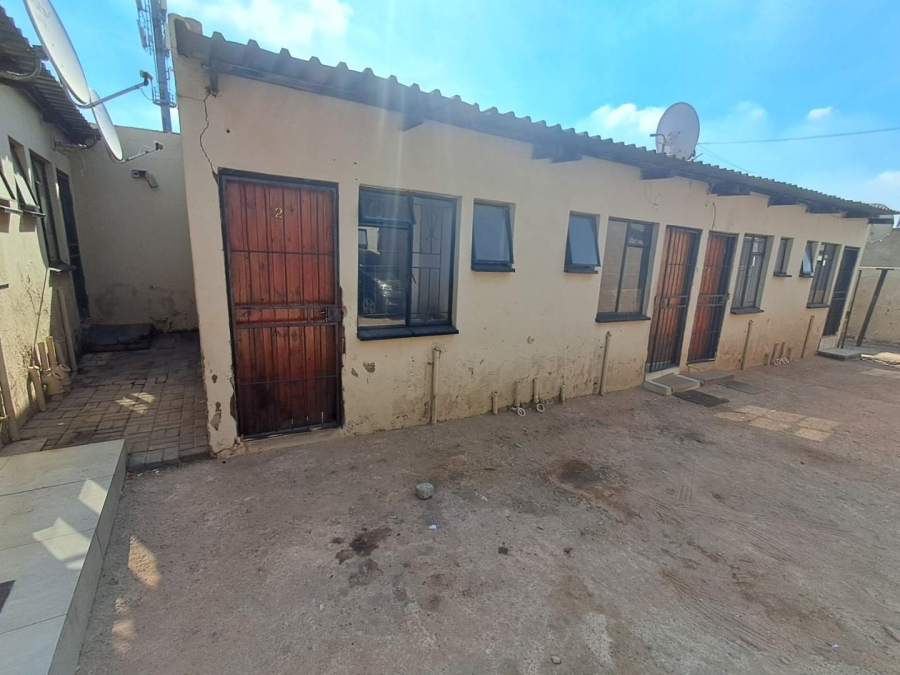 2 Bedroom Property for Sale in Tembisa Gauteng