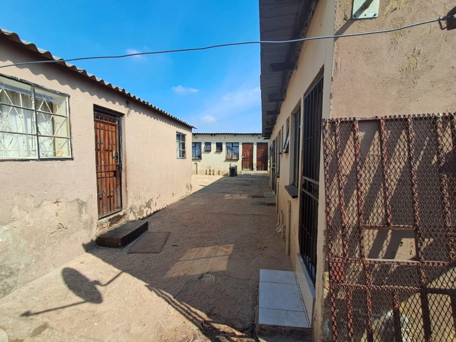 2 Bedroom Property for Sale in Tembisa Gauteng