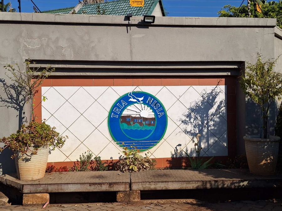 To Let 2 Bedroom Property for Rent in Weltevreden Park Gauteng