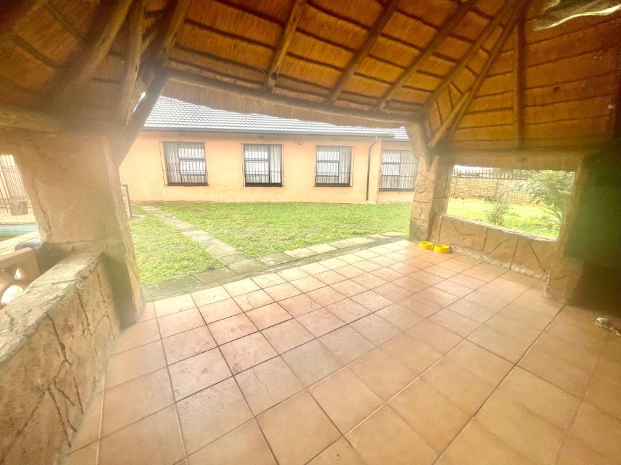3 Bedroom Property for Sale in Esther Park Gauteng